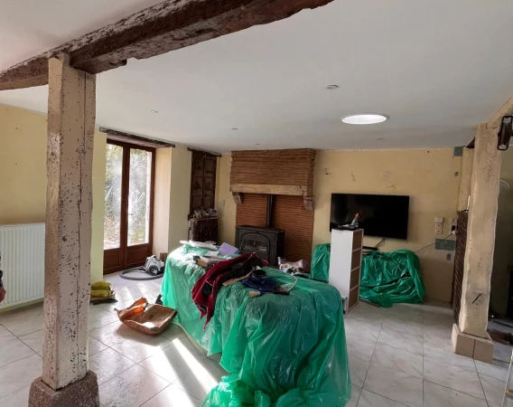 Travaux de peinture intérieure plafond et murs – rénovation maison en Dordogne (24)